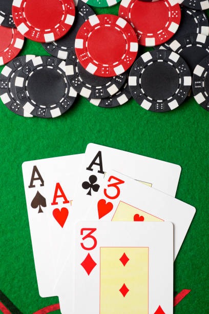 luxury168 Daily Bonus interface showing bonus credit and live-dealer table options